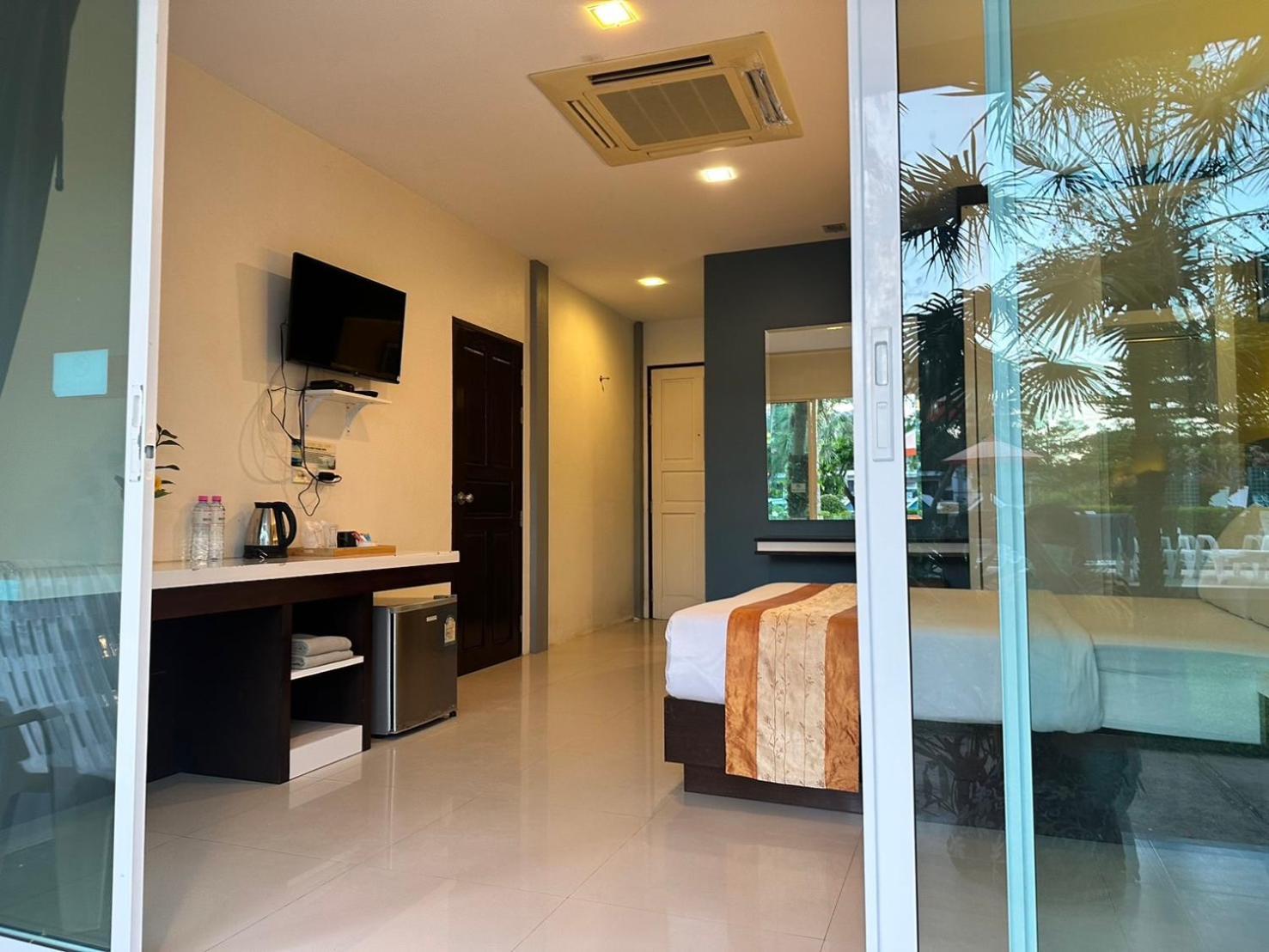 Gypsy Sea View Resort- Phi Phi Island Extérieur photo